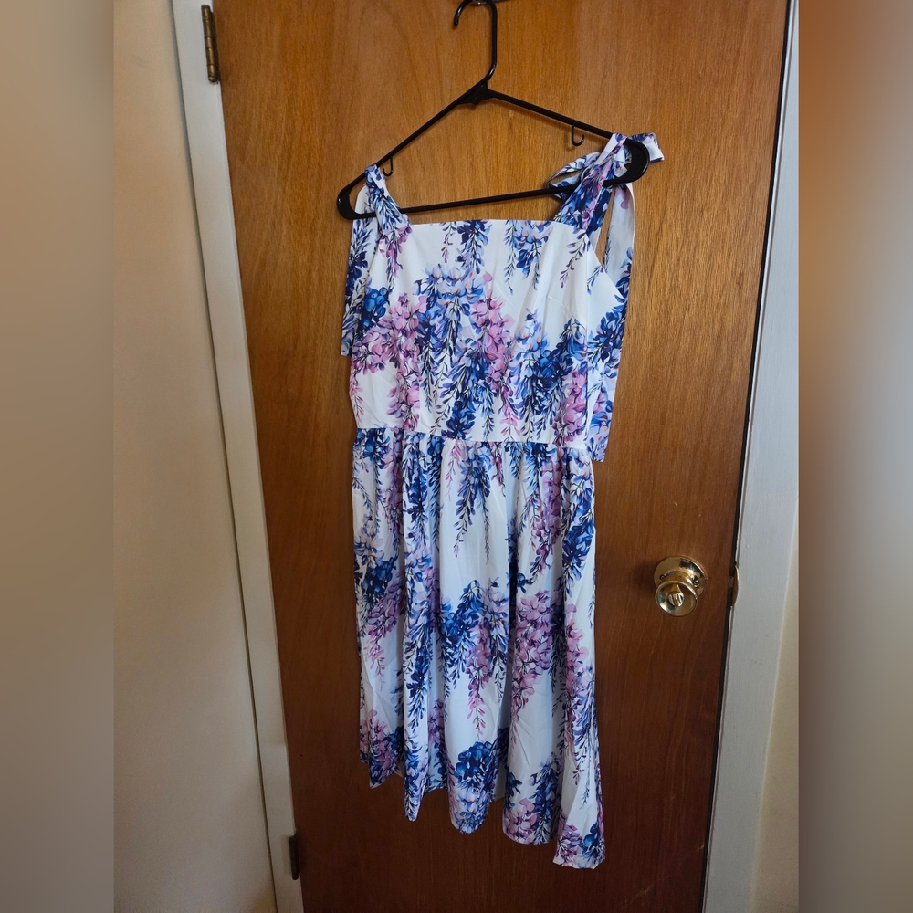 Kaimilan Floral Shoulder Tie Dress